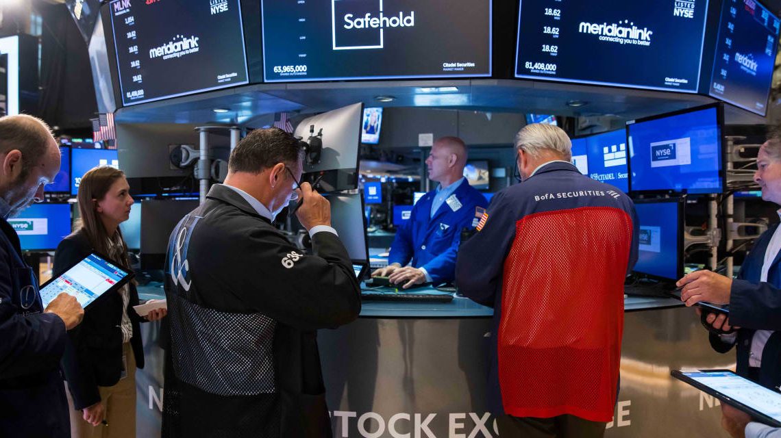 Stocks Poised for Muted Open