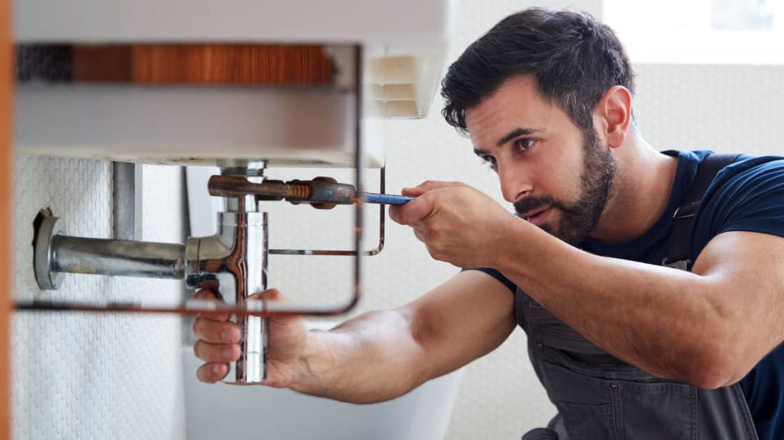 Are you qualified to be a DIY financial adviser? Answer these 3 questions to find out.