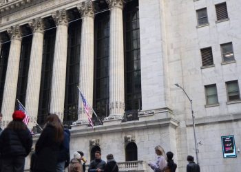 S&P 500 exits correction territory. Thank retreating bond yields.