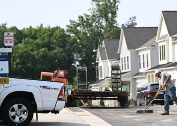 It’s time for a tax credit for home sellers to prod owners to list their houses, Realtors say