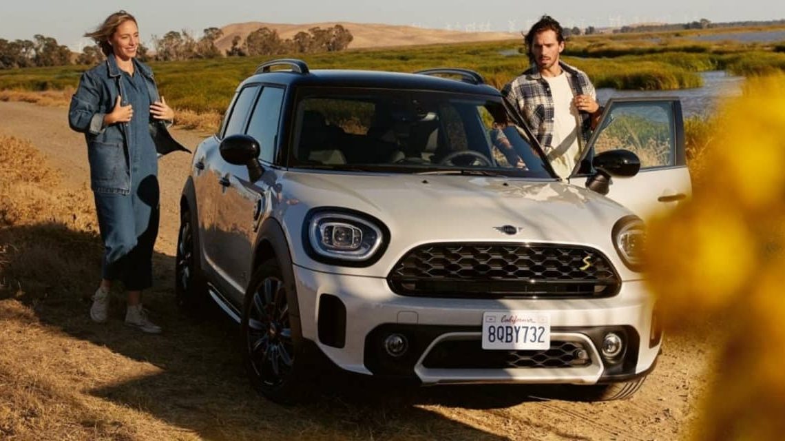 The 2024 Mini Hardtop review: Still charming, fun and in a category all its own