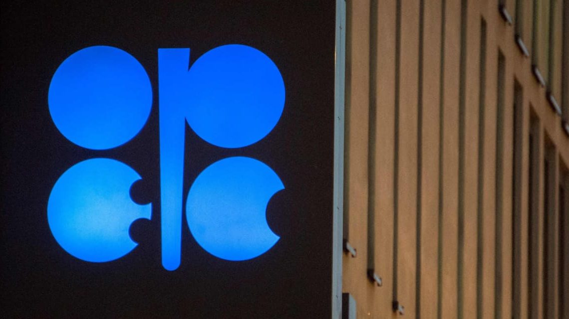 Brent crude edges higher as traders look ahead to delayed OPEC+ meeting