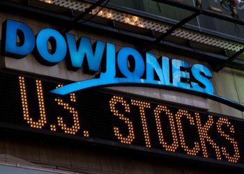 Dow Jones Underperformers: Cisco, Walmart, Chevron, Walgreens