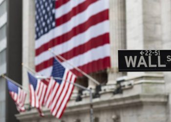 Dow Jones ends slightly lower as stocks struggle for direction after hitting nearly 4-month highs