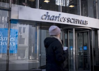 Charles Schwab lays off about 2,000 employees