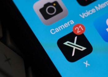 Democrats accuse X of profiting from Hamas propaganda