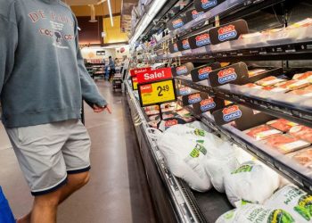 Price hikes and spending cooled last month, Fed’s preferred inflation gauge shows