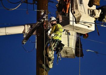 Private sector job growth increases less than expected in October: ADP