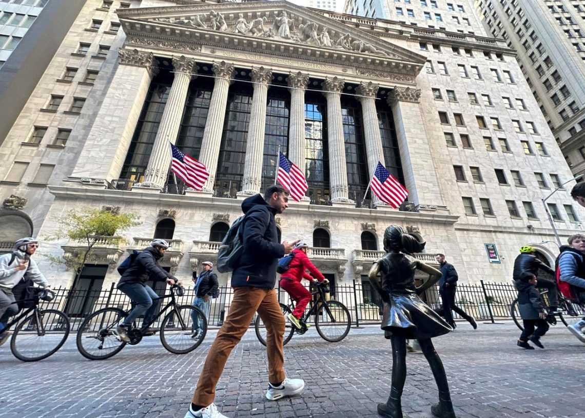 Here are the Dow Stocks To Trade In December, both long and short.