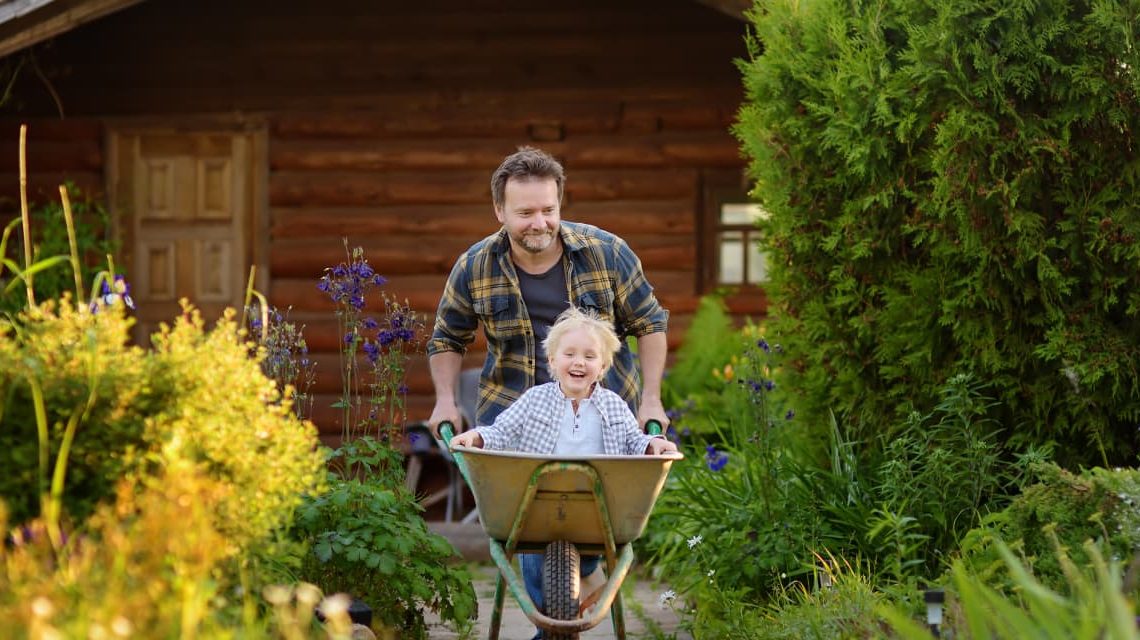 6 charming small towns close to big city action