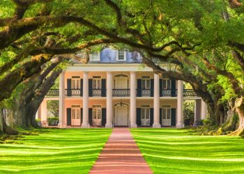 When will mortgage rates come down? Realtor.com says buyers will ‘start to see some relief’ in the new year.