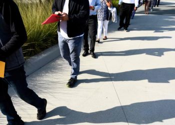 Would a 2024 recession be ‘dire’ for stocks? Why Citi expects S&P 500 earnings to climb next year.