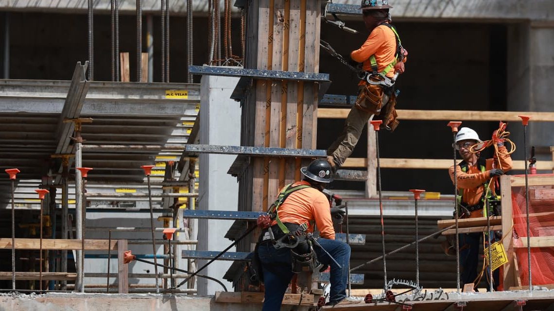 Construction spending climbs again, fueled by commercial investment and public works