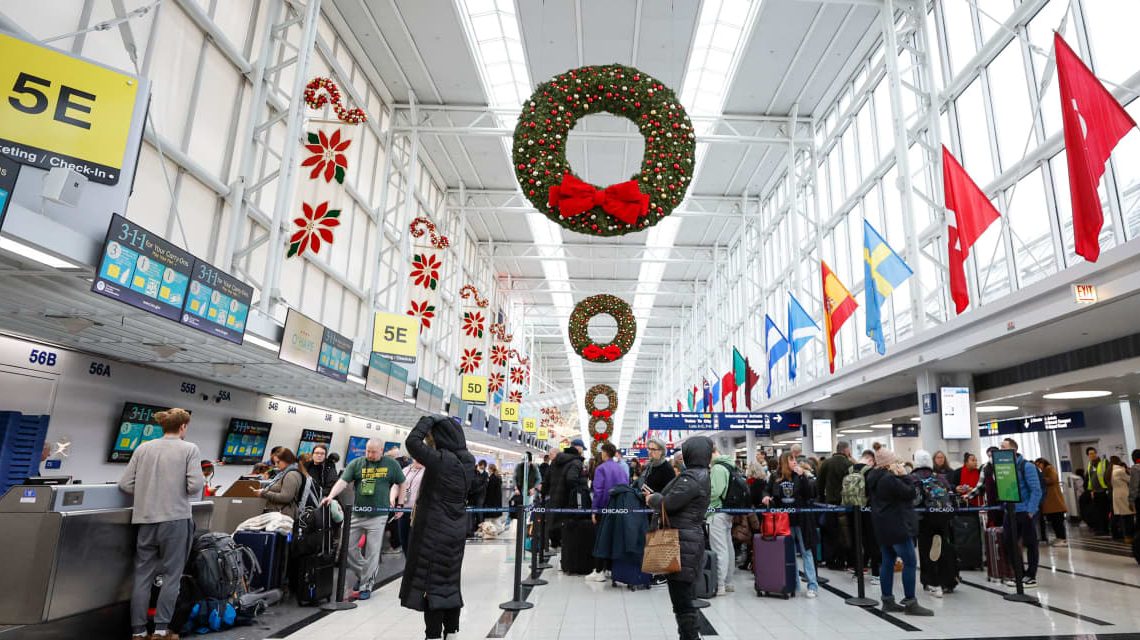 6 tips for avoiding holiday travel nightmares 