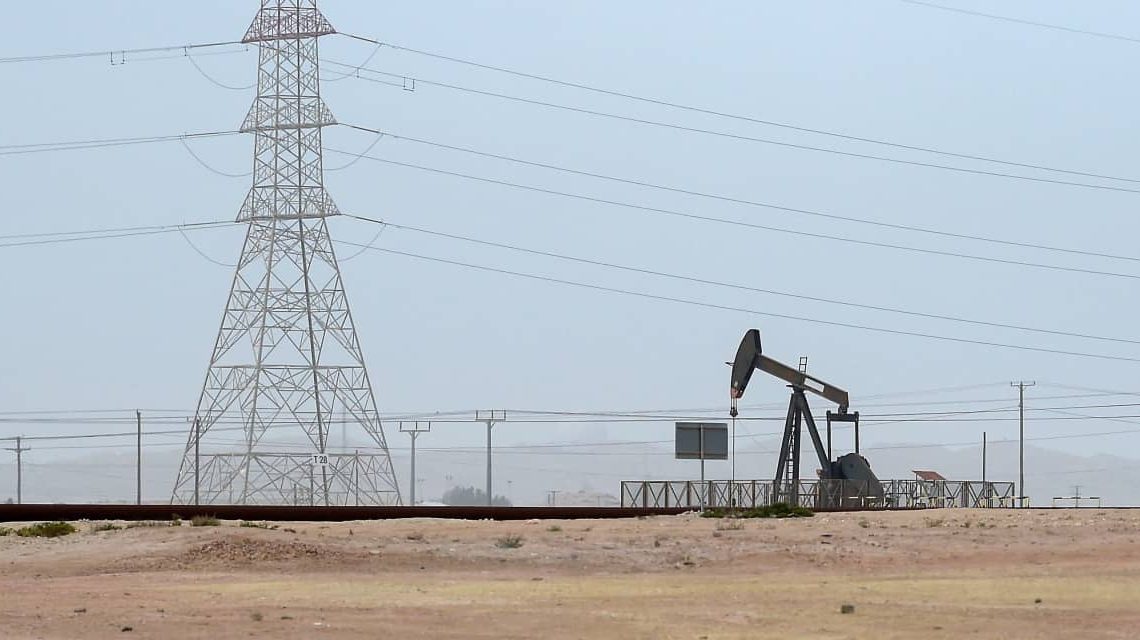 Oil prices end lower as crude suffers first losing year since 2020