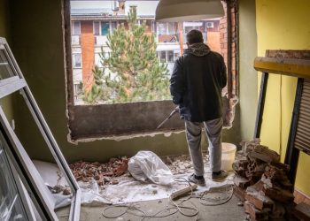 ‘He broke down in tears’: I gave my contractor $100,000, but he used it to pay off his debts. What chance do I have of getting my money back?