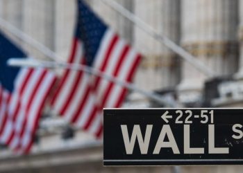 Top Fed officials says the Fed isn’t ‘really talking about cutting interest rates right now’