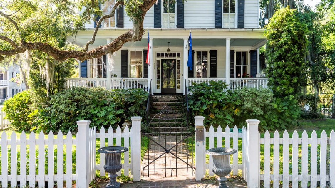 Housing is now overvalued in 88% of the U.S., says ratings agency Fitch