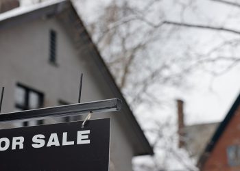 Mortgage rates fall to lowest level since May 2023