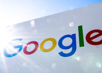 Google sheds hundreds of employees as sales team restructures