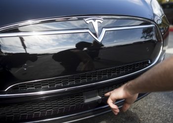 Top US auto safety official will leave agency