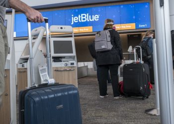 JetBlue Beats Earnings, Revenue Estimates. Why the Stock Is Falling.