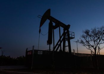 Oil prices end higher as traders monitor Middle East, Russian output and China