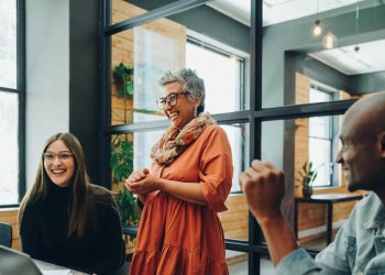 Opinion: Women are getting more leadership roles, but their bosses often are way behind