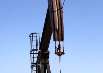 Oil prices settle higher as traders monitor Middle East tensions