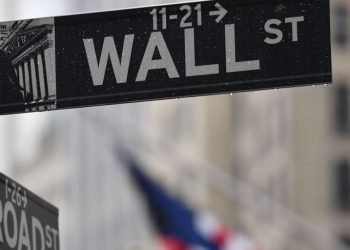 Lyft, Uber, Robinhood, QuidelOrtho, Upstart, Zillow, Kraft Heinz, MGM, and More Movers