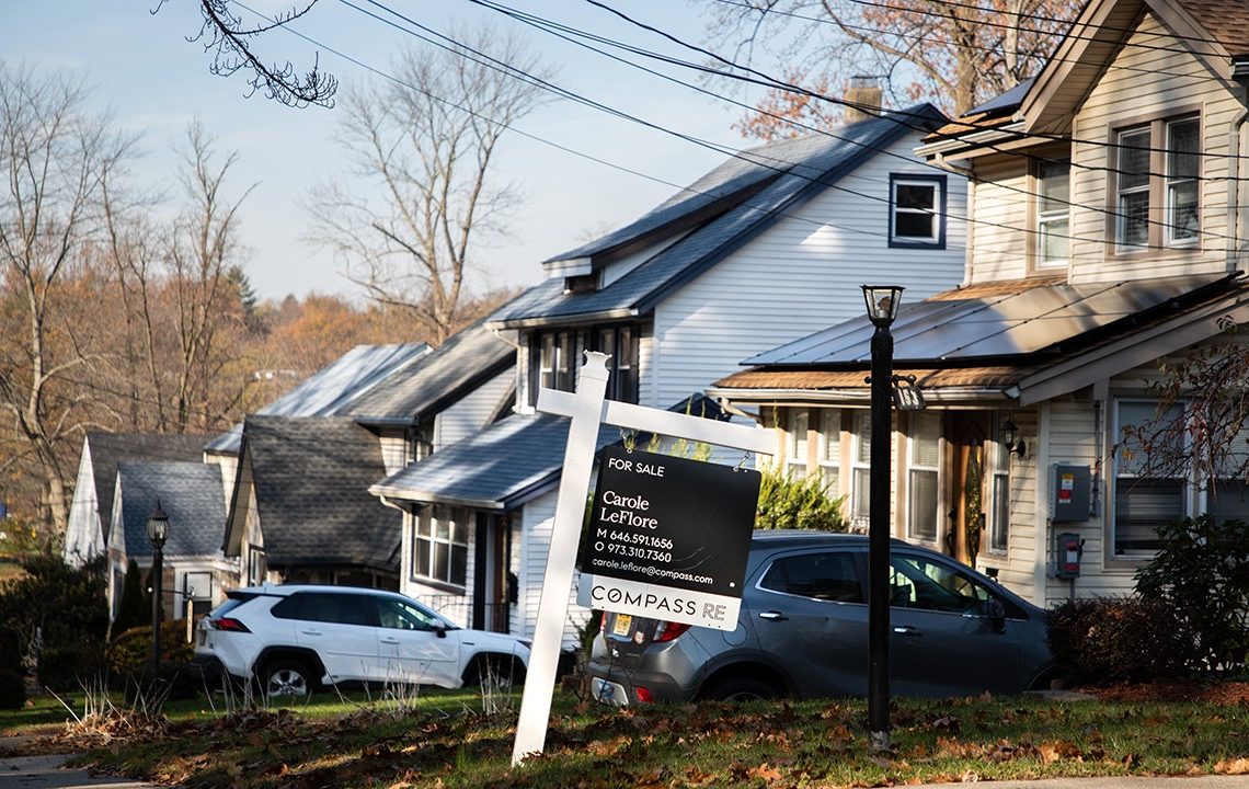 Mortgage rates rise slightly as homebuyer sentiment tanks