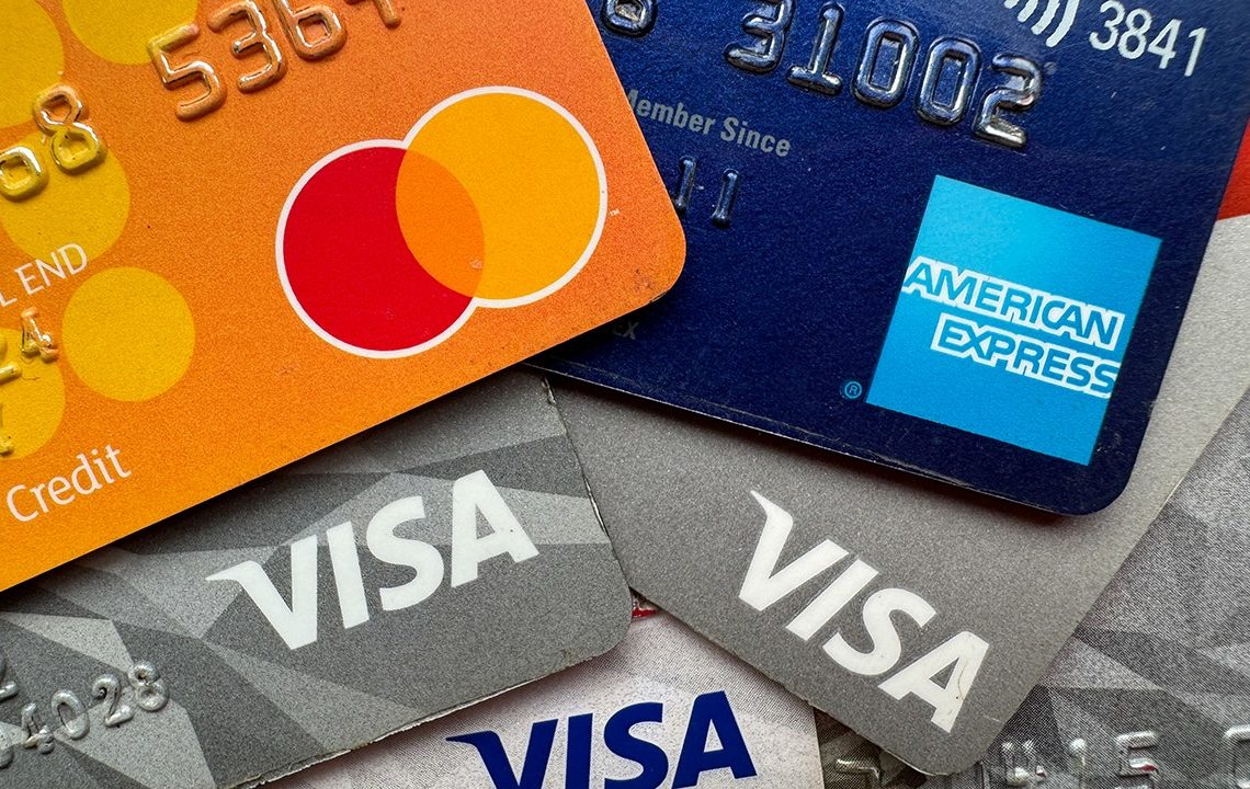 Best rewards credit cards where you can use points toward things like travel, cash back