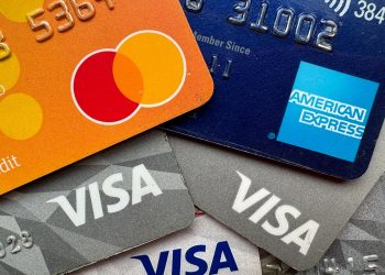Best rewards credit cards where you can use points toward things like travel, cash back
