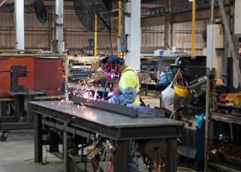 US fourth-quarter economic growth revised slightly lower