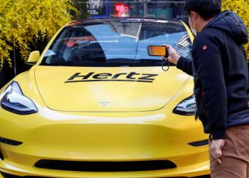 Hertz CEO out following electric car ‘horror show’