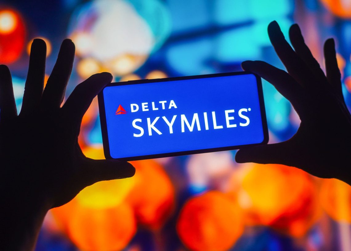 What is Delta Air Lines’ SkyMiles loyalty program? Earn miles on your next flight