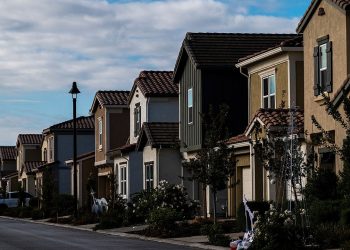 California loses 2 more property insurers in growing crisis