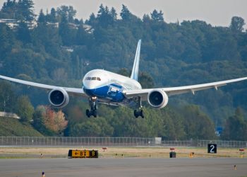 Boeing whistleblower warns 787 Dreamliner could 'fall apart' in midair unless safety issues addressed