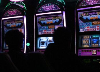 Lawsuit says Atlantic City casino workers are exposed to harmful secondhand smoke