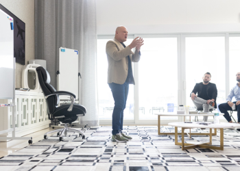 Real estate mogul cautions about avoidable mistake when buying a home, explains how to avoid 'drowning'