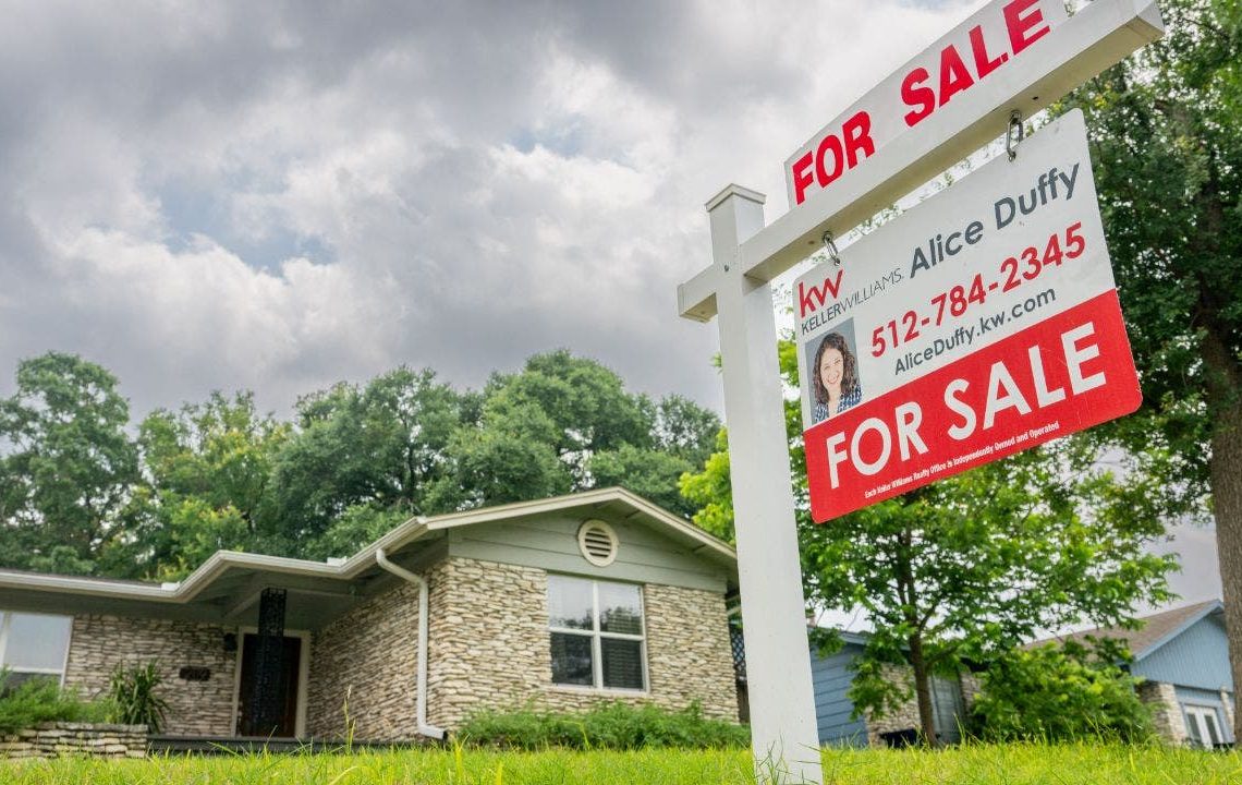 Mortgage rates tick down, back below 7%