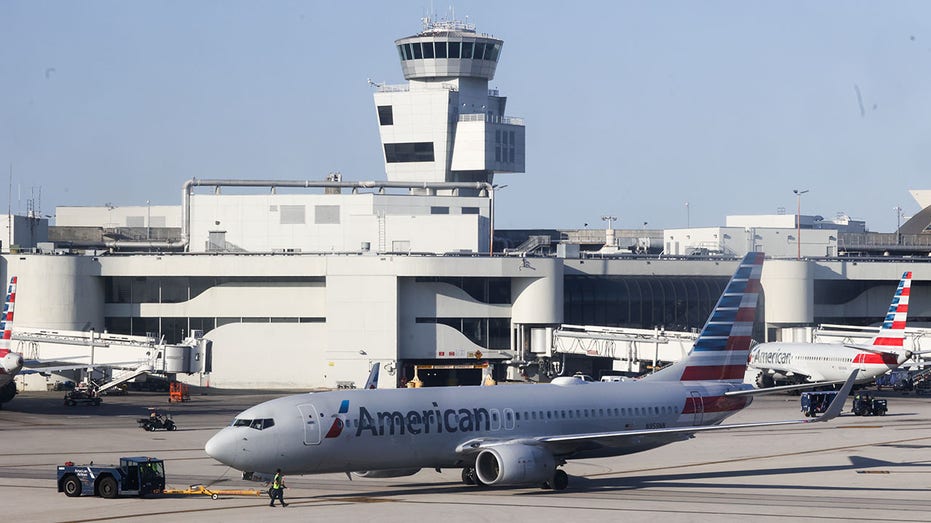 American Airlines planes in Miami