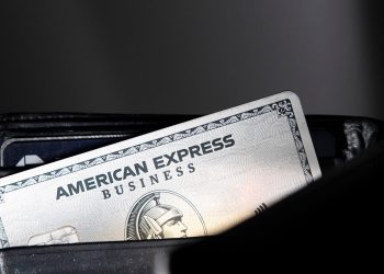 American Express takes further control of restaurant reservations
