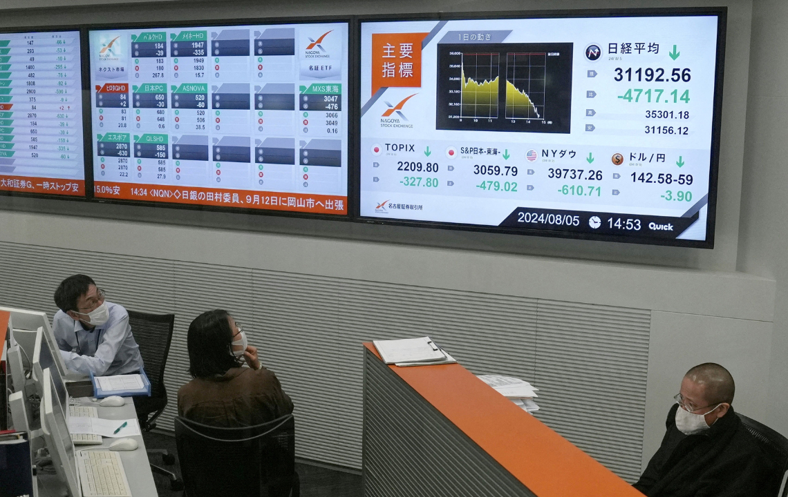 Japanese stocks plunge in largest rout since 1987's Black Monday