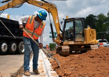 US job growth slows to 114K in July while unemployment unexpectedly jumps