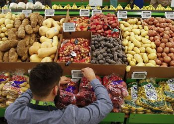 Grocery stores are moving to digital price tags: are they harming consumers?