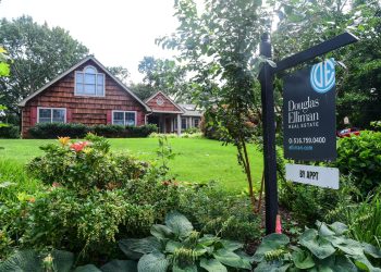 Mortgage rates increase slightly