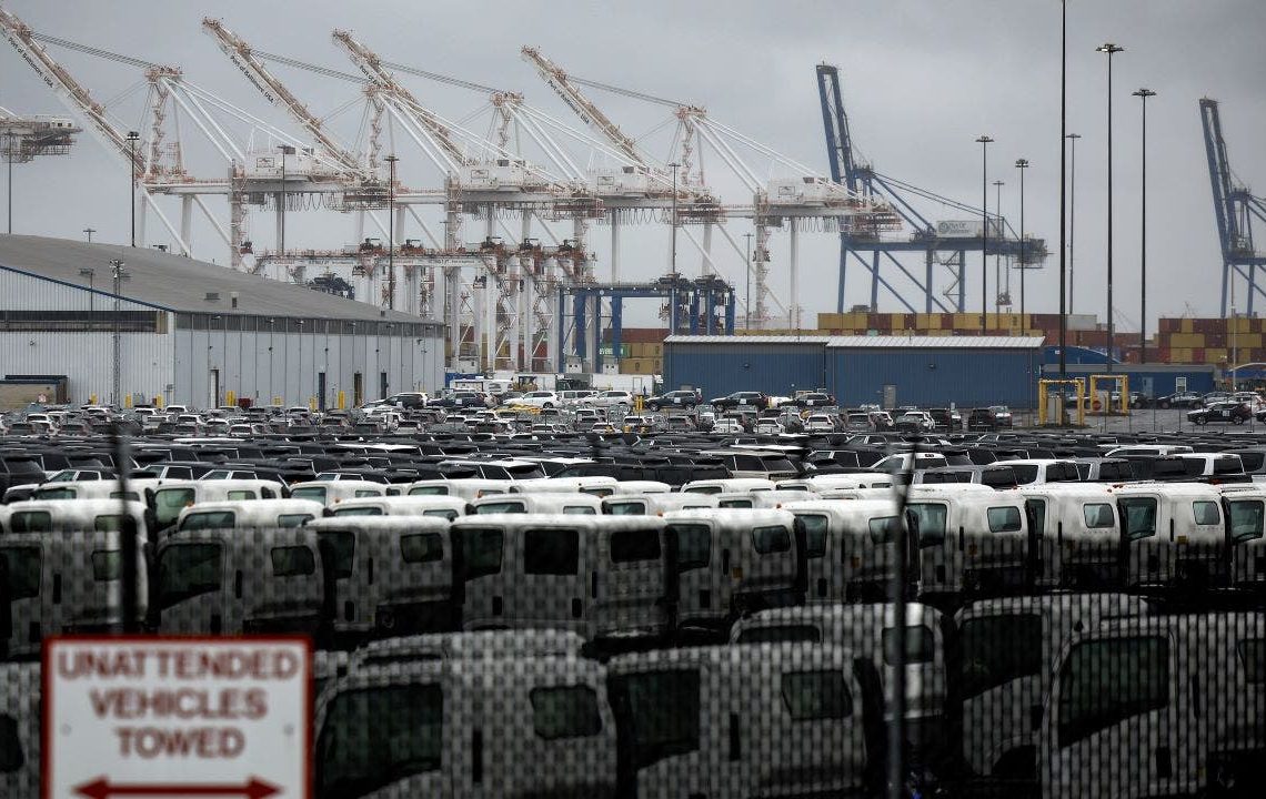 Dockworkers' union reaches tentative agreement, will suspend port strike until January