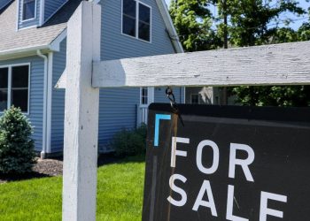 Mortgage rates march higher for third straight week