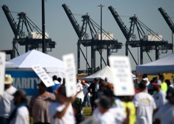 Port strike: distilled spirits exports and imports at risk says trade group